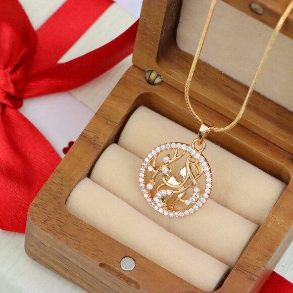 "Elegant Rose Gold Round Pendant with Floral and Woman Silhouette, XPPT1516 - Picture 5 of 12